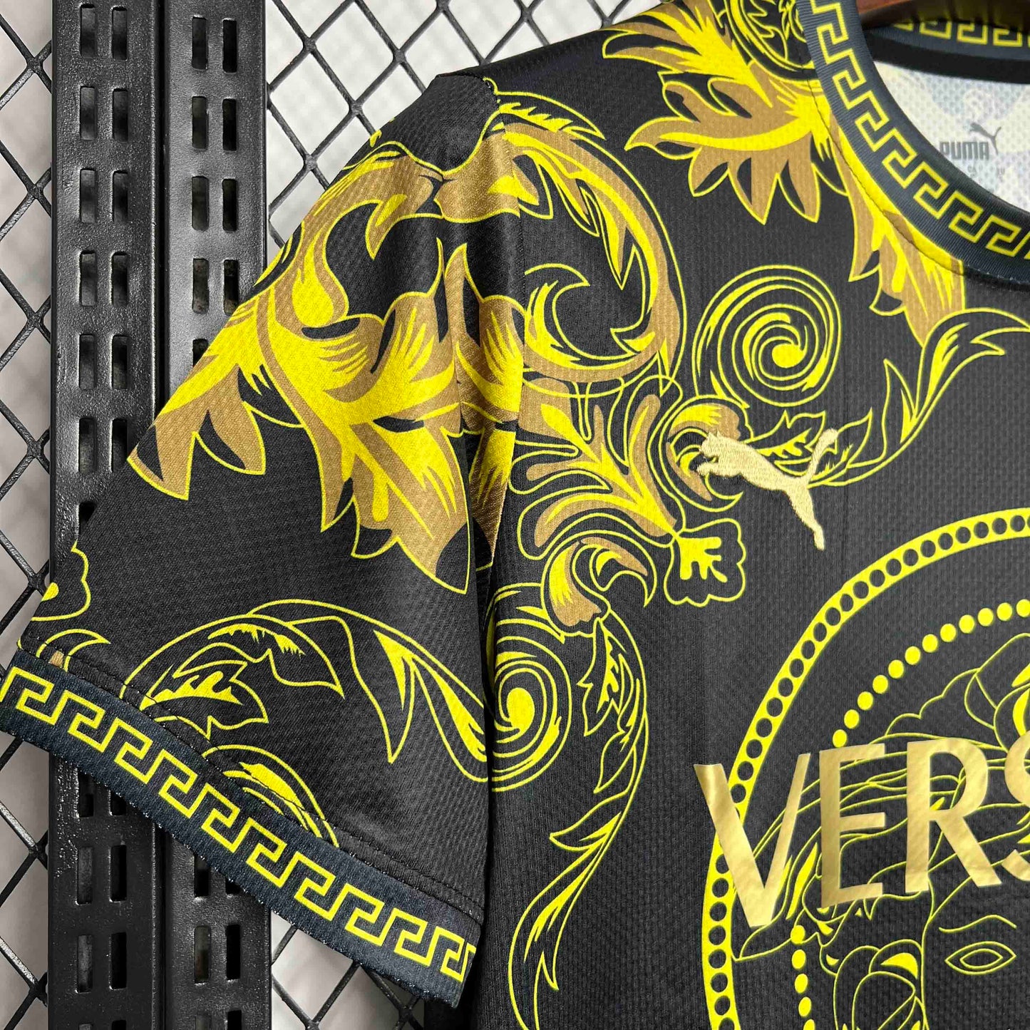 Italy 24/25 Yellow Versace Edition (Fan)