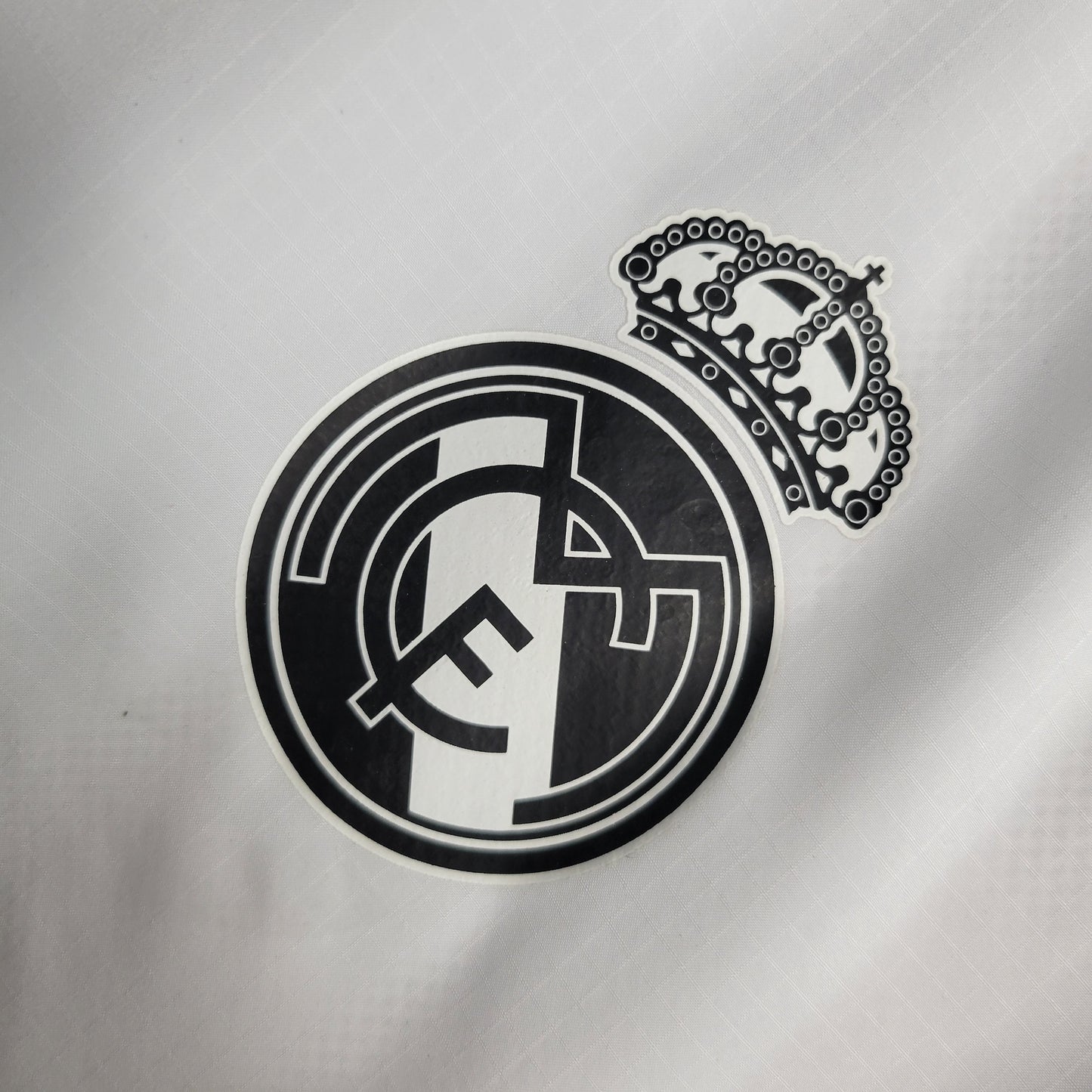 Real Madrid 23/24 Windbreaker (Fan)