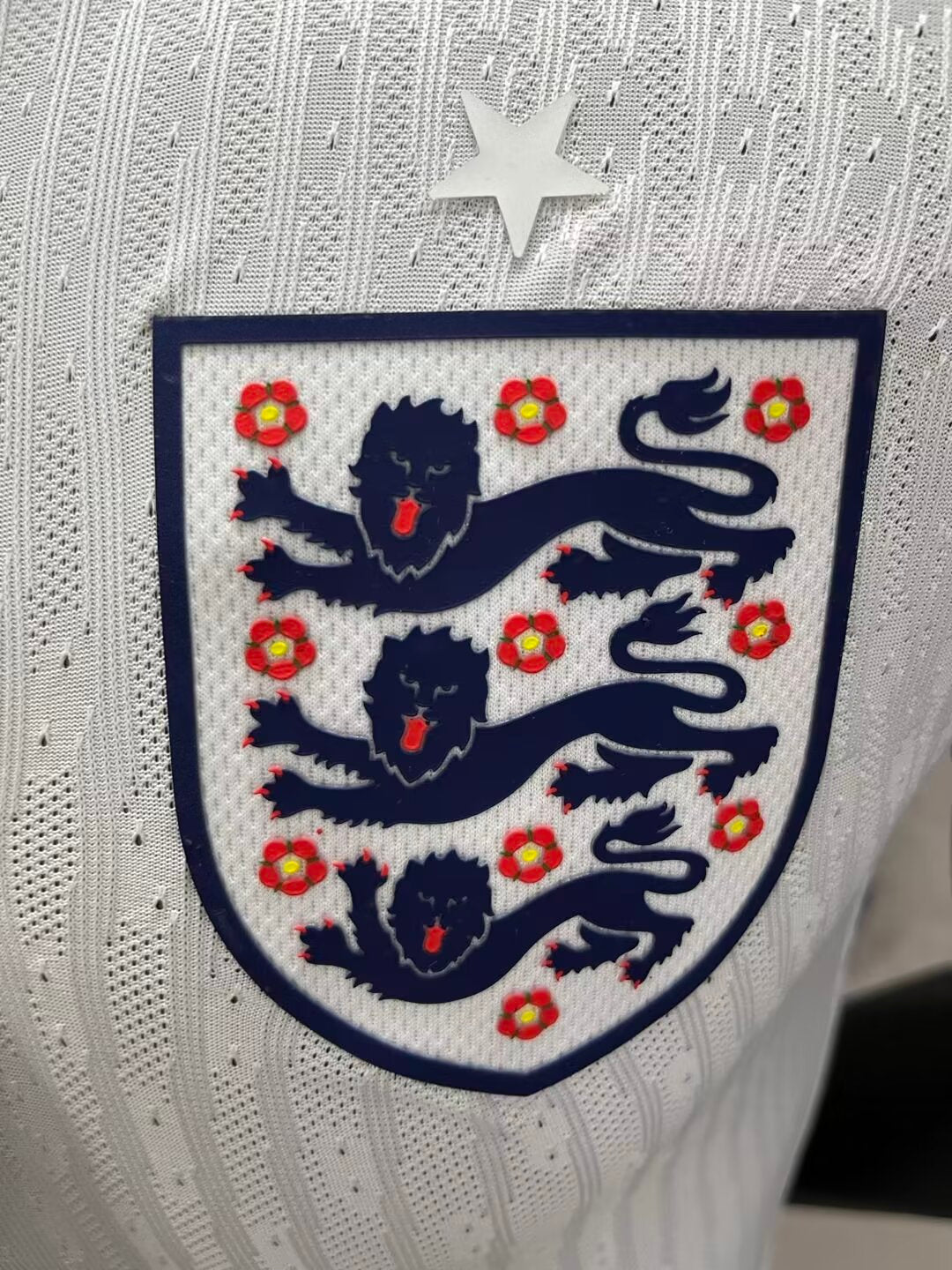 England Euros 24/25 Home (Player), Badge