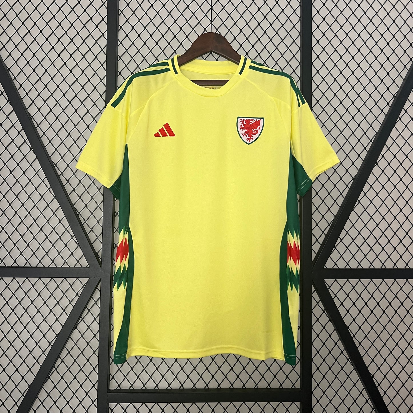 Wales 24/25 Away (Fan)