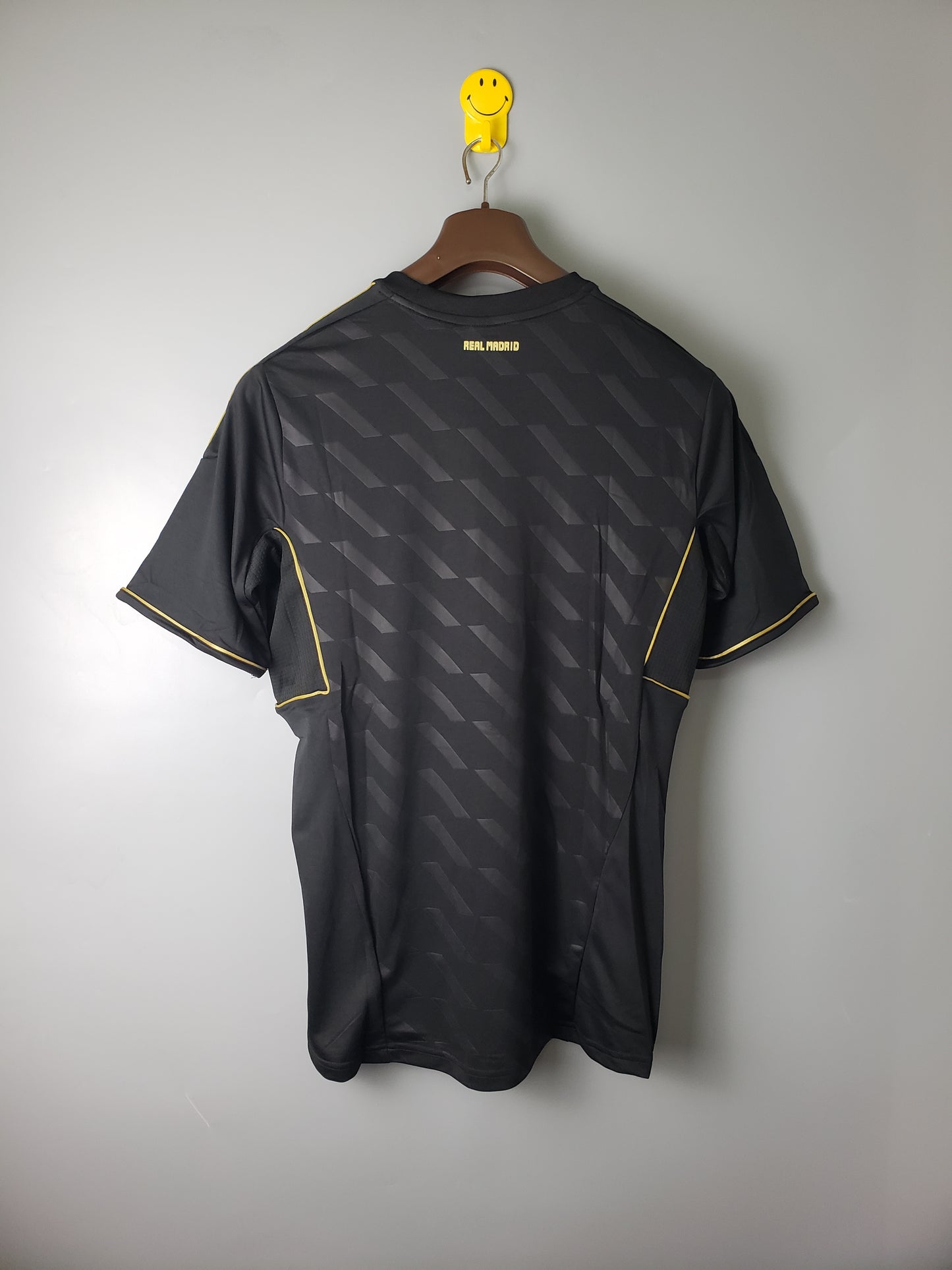 Real Madrid Retro 2012 Black (Fan)