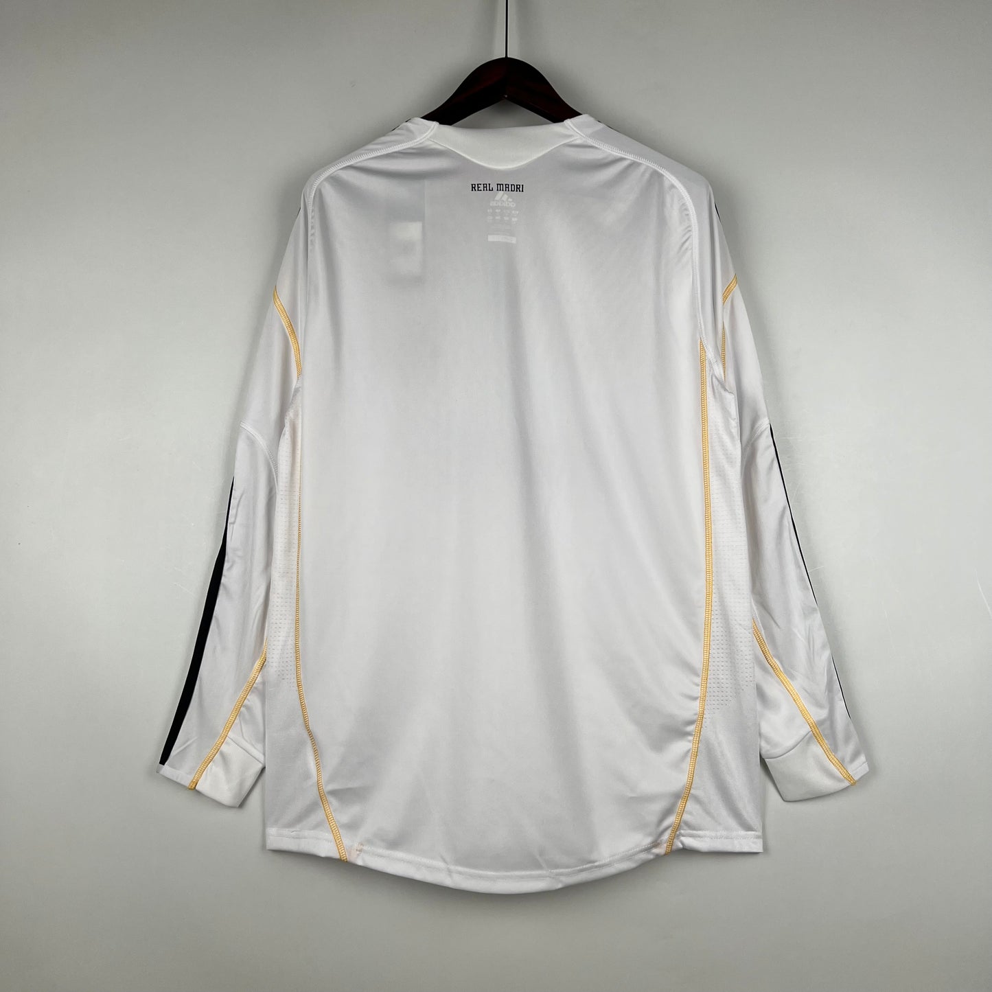 Real Madrid Retro 09/10 along-Sleeve Home (Fan)