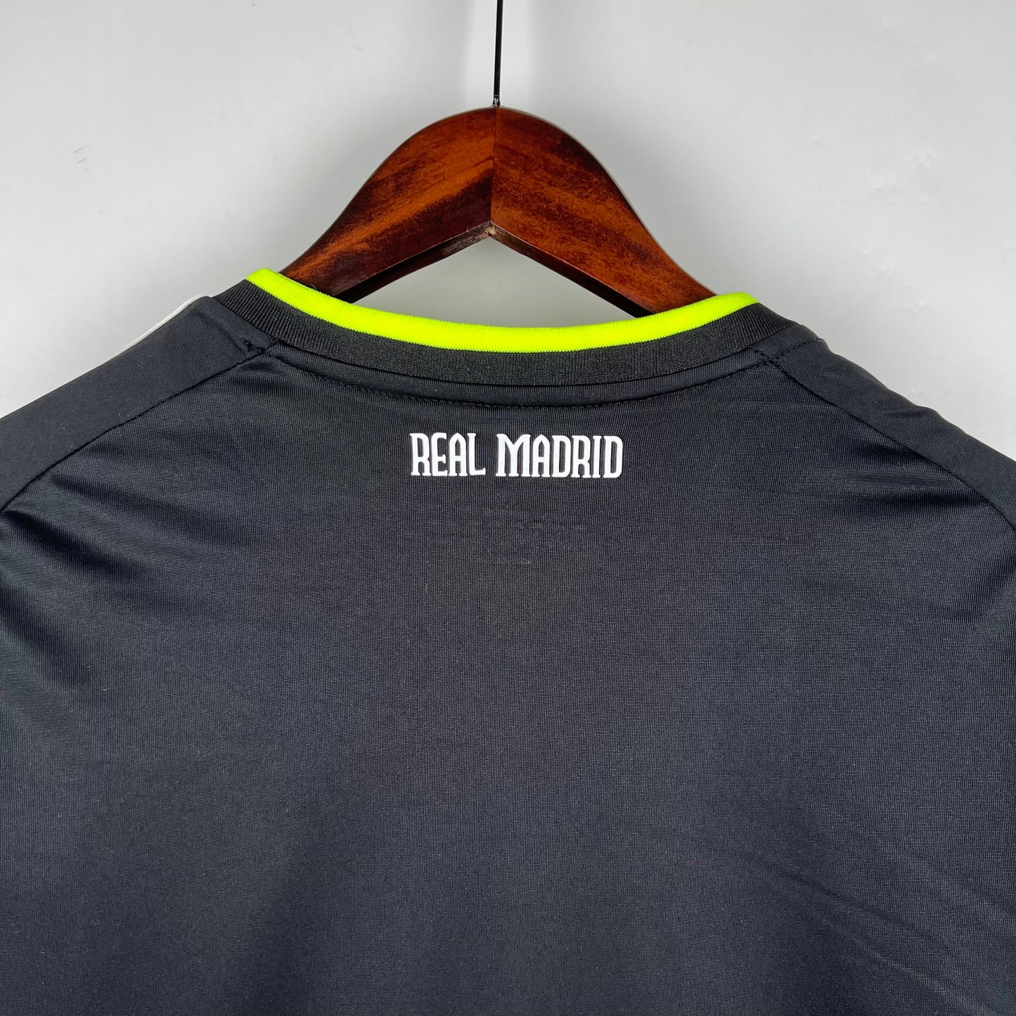 Real Madrid Retro 10/11 Away (Fan)