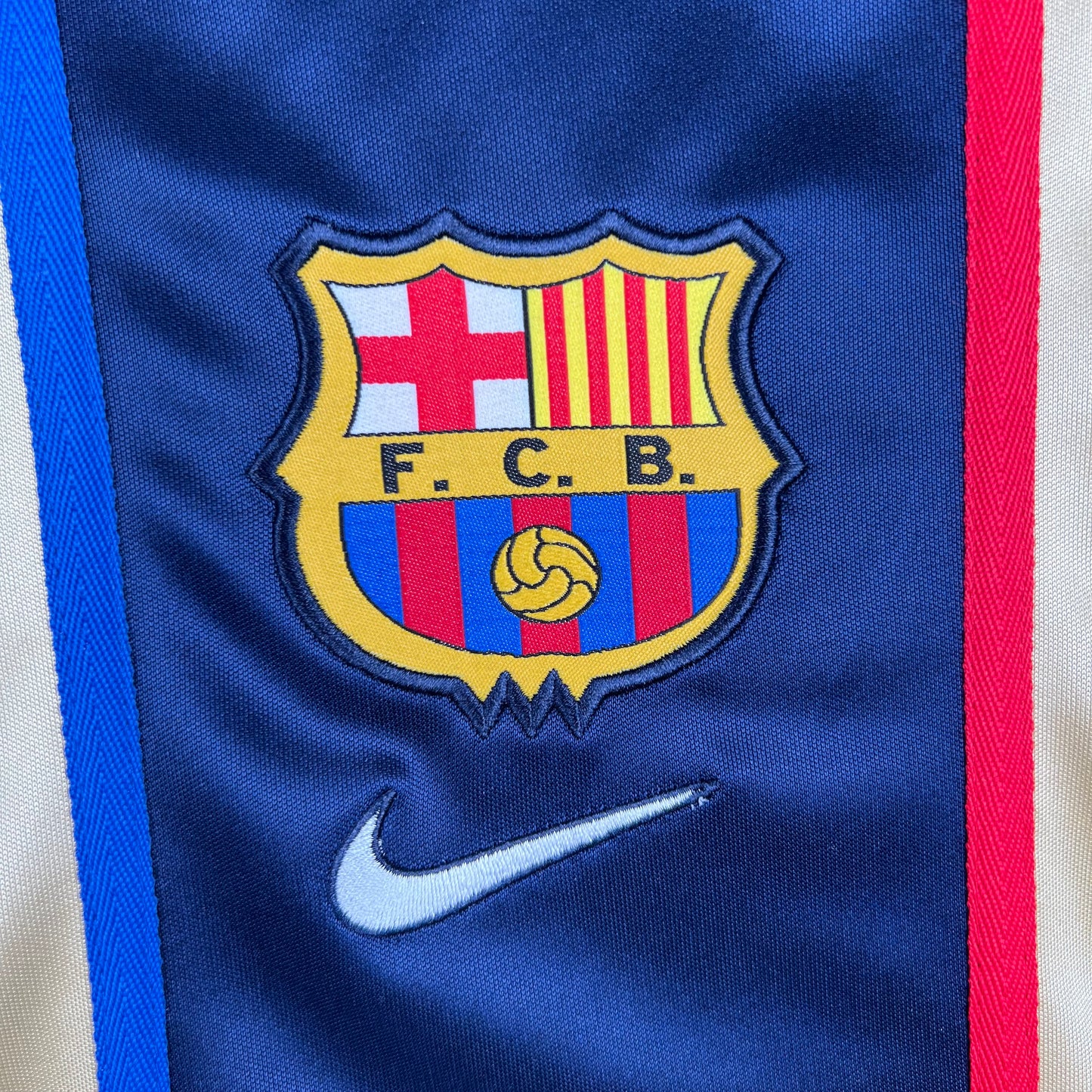 Barcelona Retro 2002 Away (Fan)