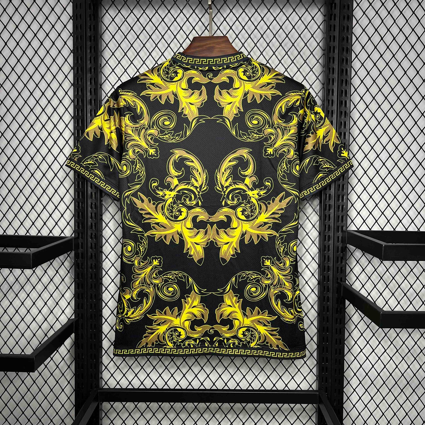 Italy 24/25 Yellow Versace Edition (Fan)