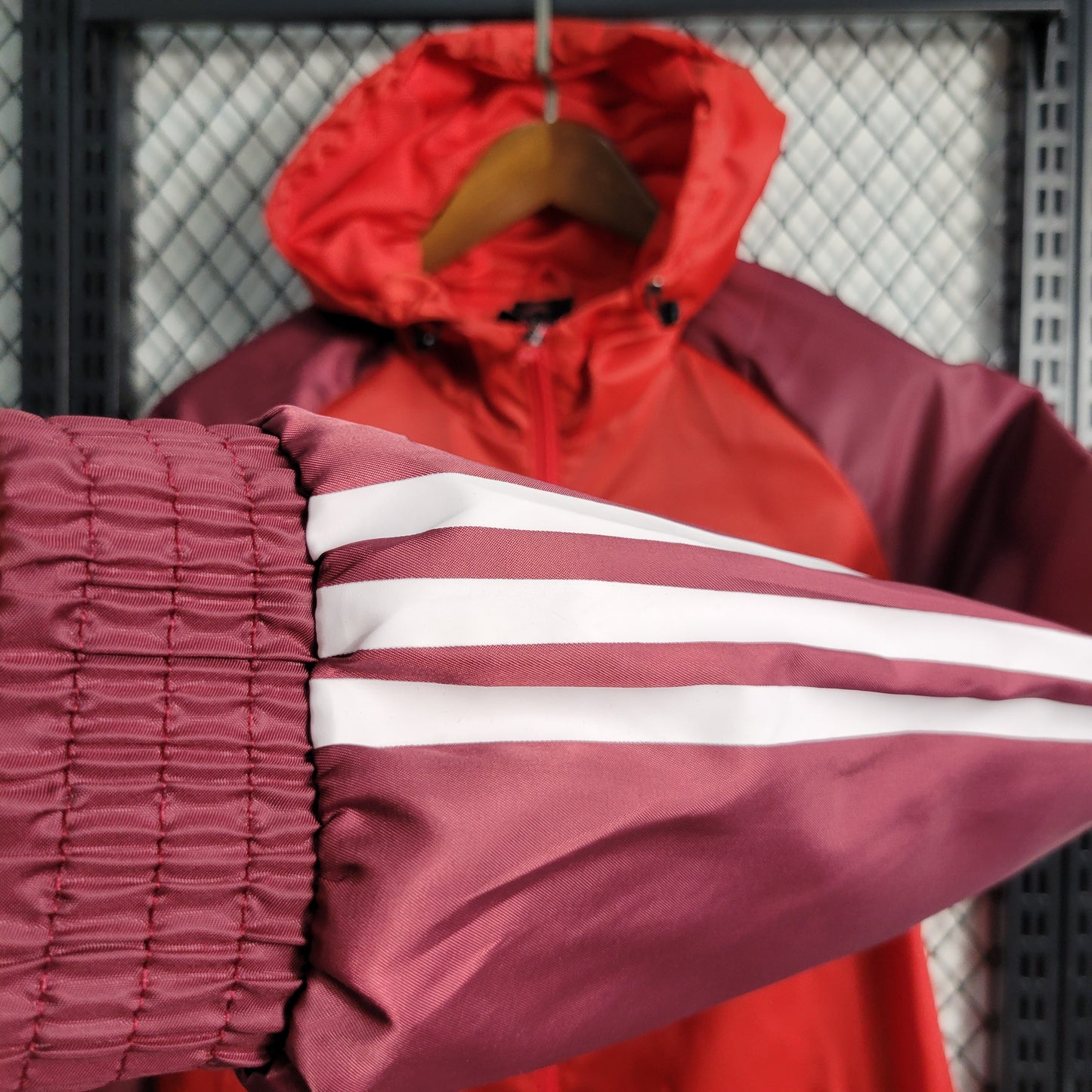 Bayern Munich 23/24 Red Windbreaker (Fan)