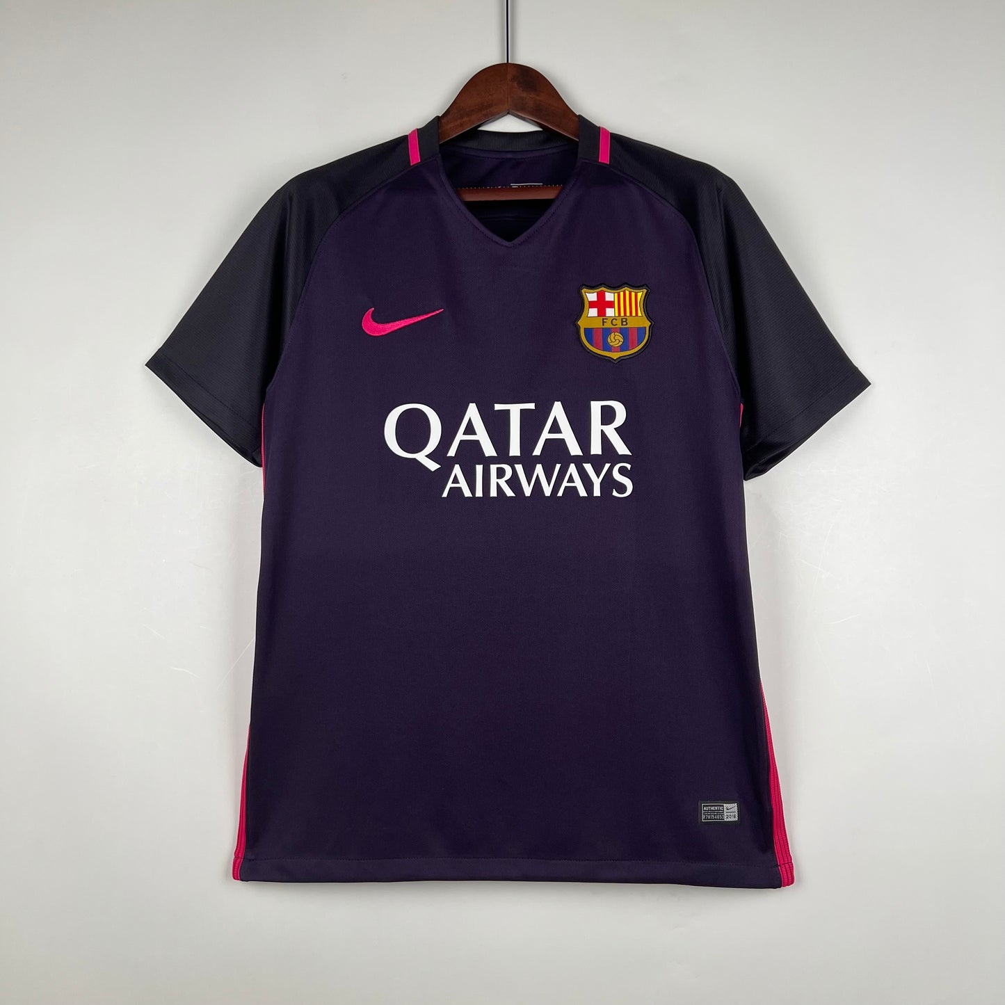 Barcelona Retro 16/17 Away (Fan)