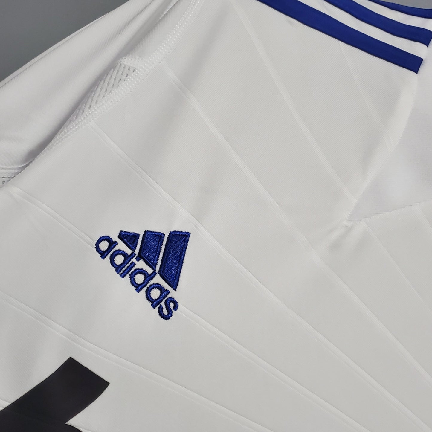 Real Madrid Retro 10/11 Home (Fan)