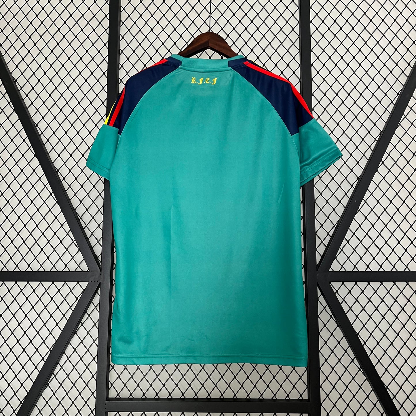 Spain Retro 2010 Goalkeeper (Fan)