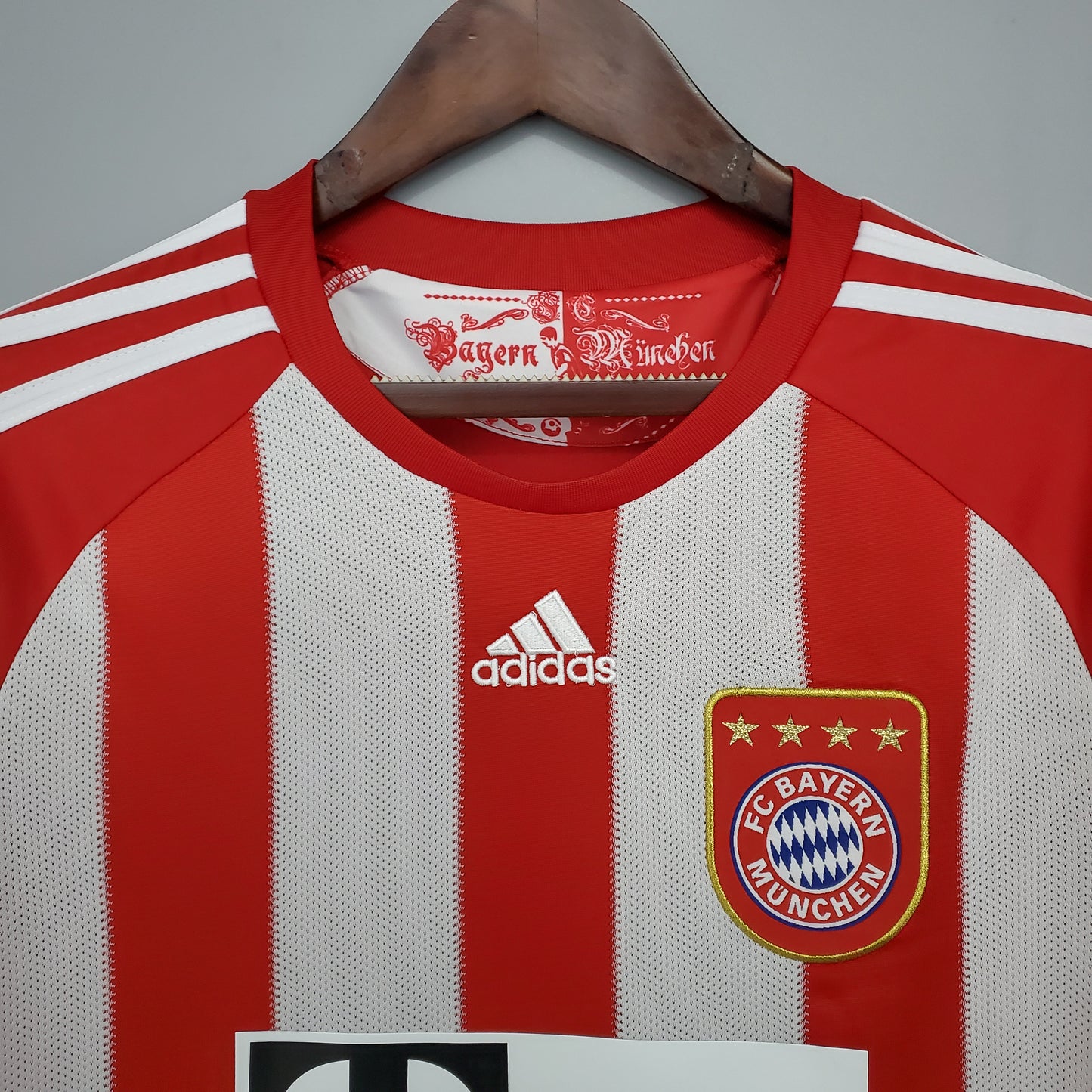Bayern Munich Retro 10/11 Home (Fan)