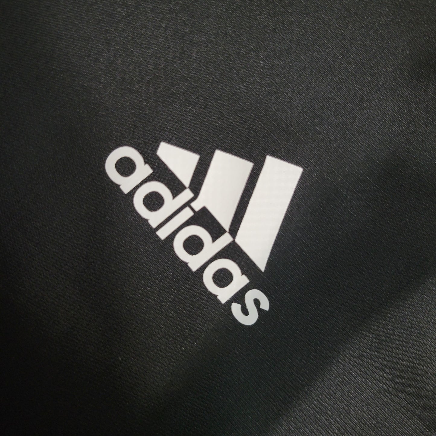 Real Madrid 23/24 Windbreaker (Fan)