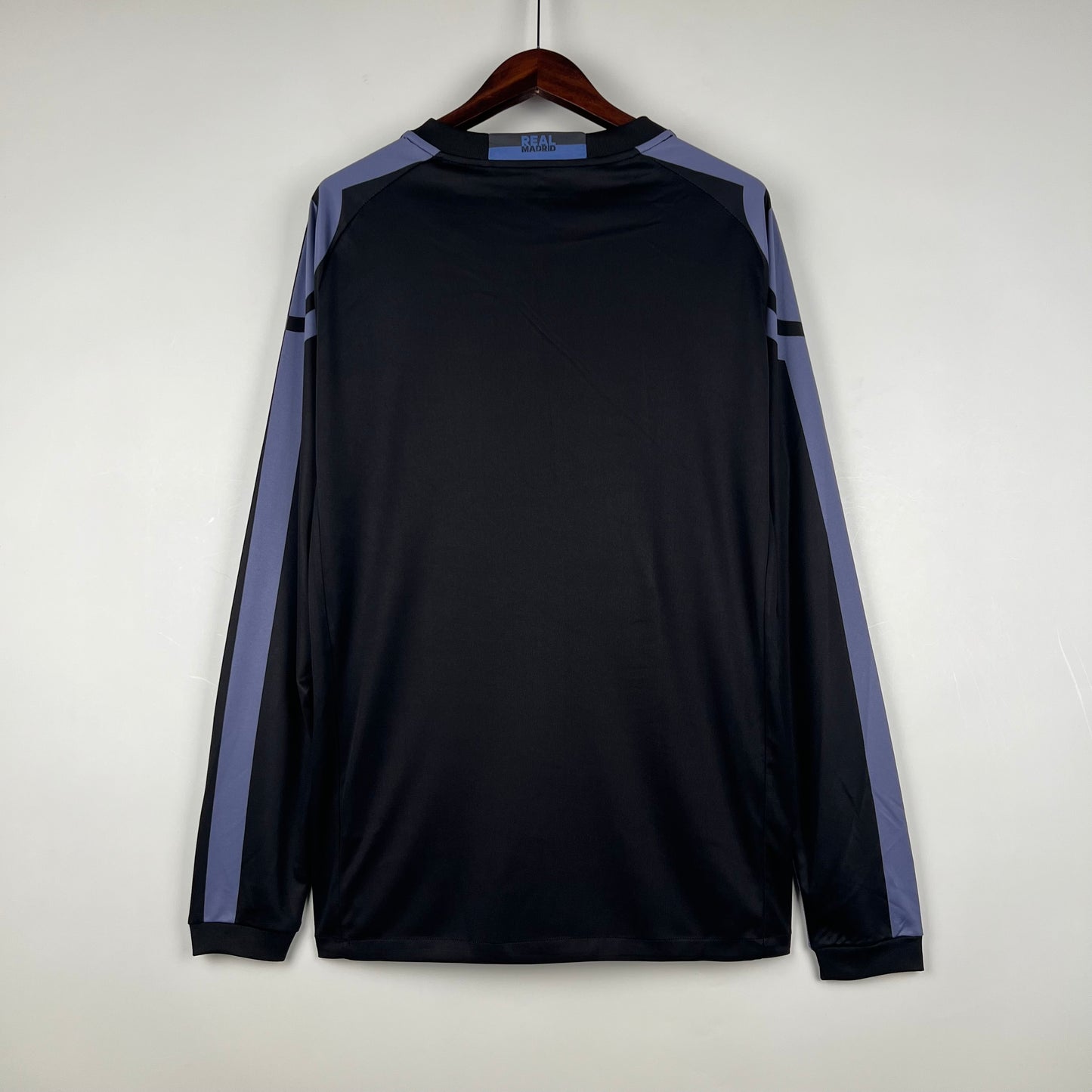 Real Madrid Retro 16/17 Long-Sleeve Third Away (Fan)