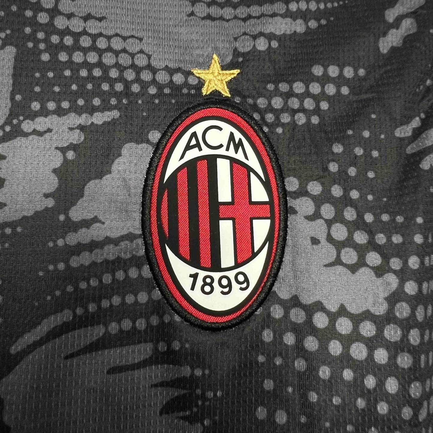AC Milan 24/25 Goalkeeper Kit (Fan)