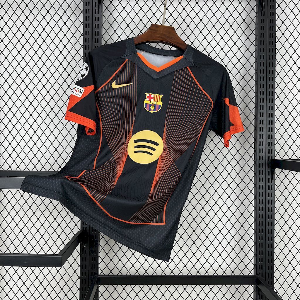 Barcelona 25/26 Gradient Black Orange (Fan)