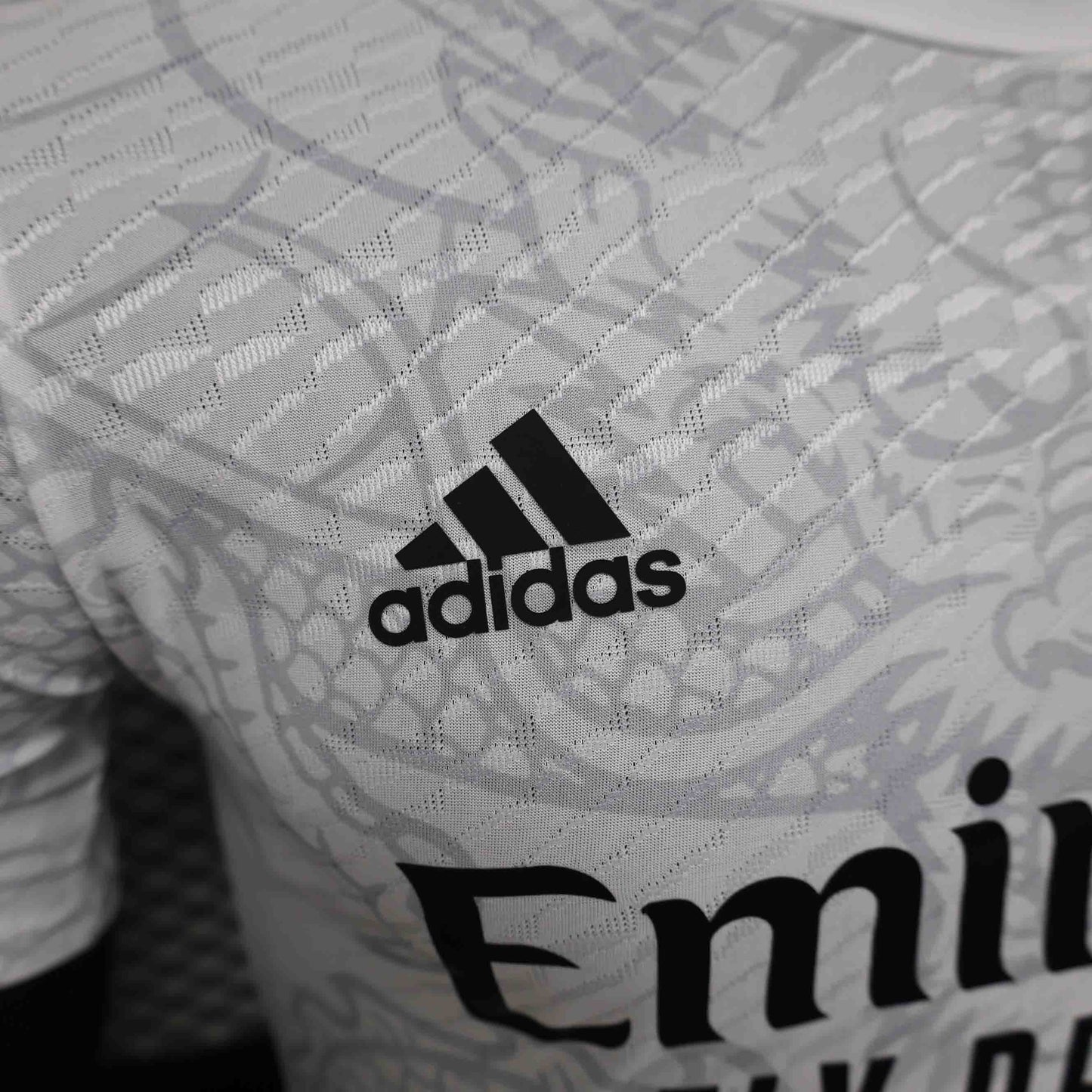 Real Madrid 24/25 White Dragon Edition (Player)
