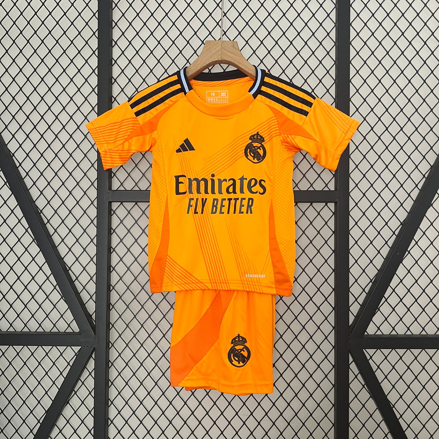 Real Madrid 24/25 Away (Kids)