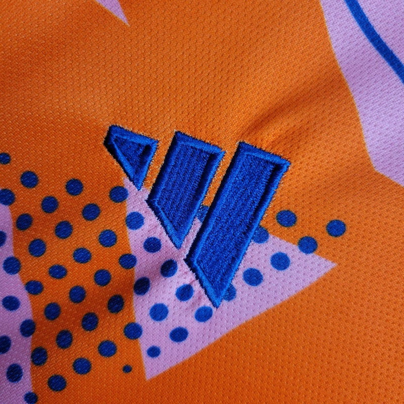 Italy Euros 24/25 Goalkeeper Orange (Fan), Detail