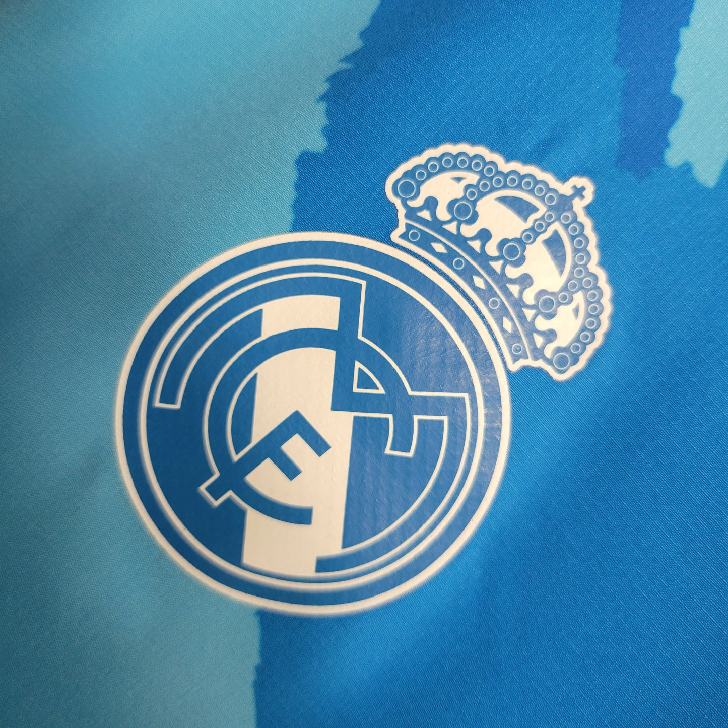 Real Madrid 23/24 Windbreaker (Fan)
