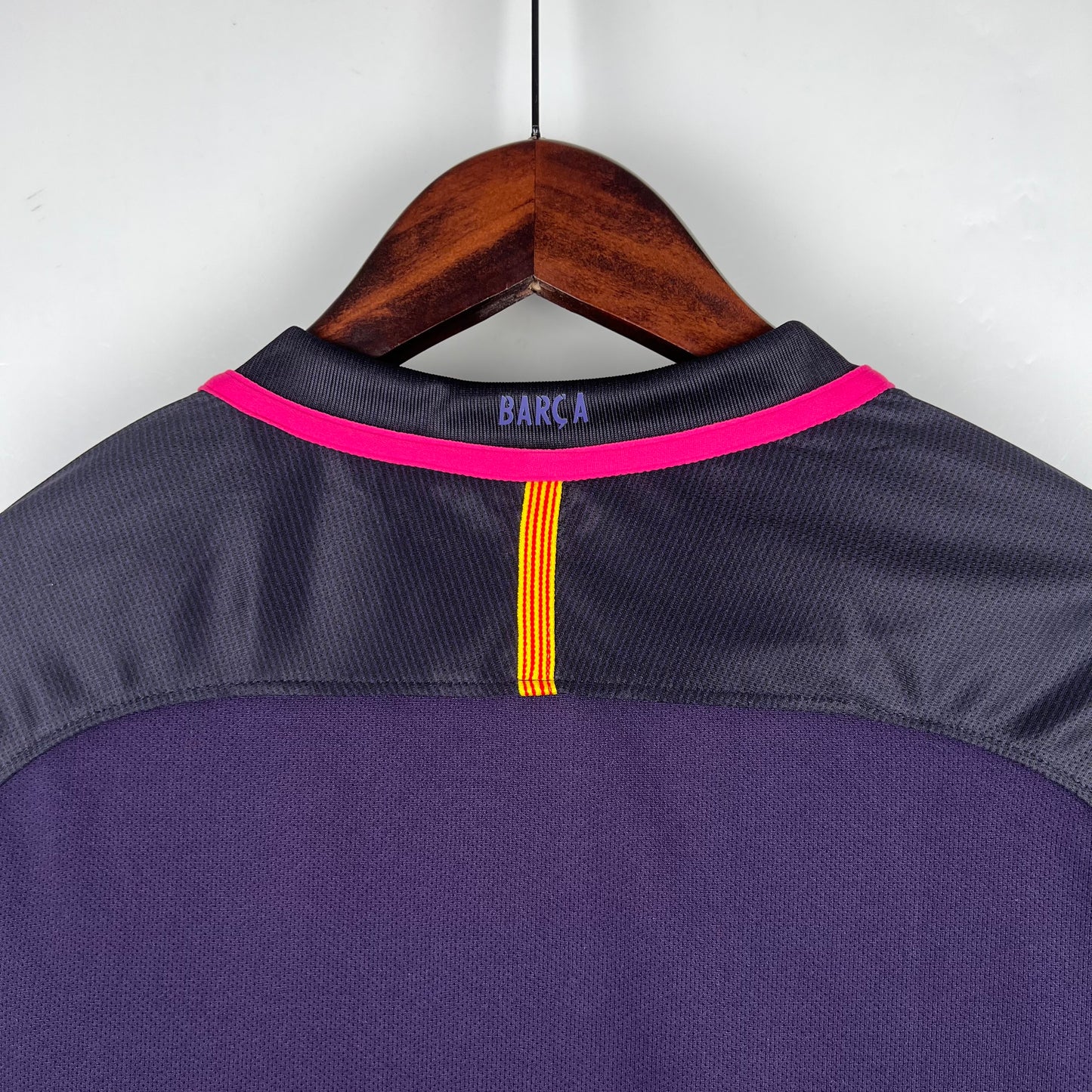 Barcelona Retro 16/17 Away (Fan)