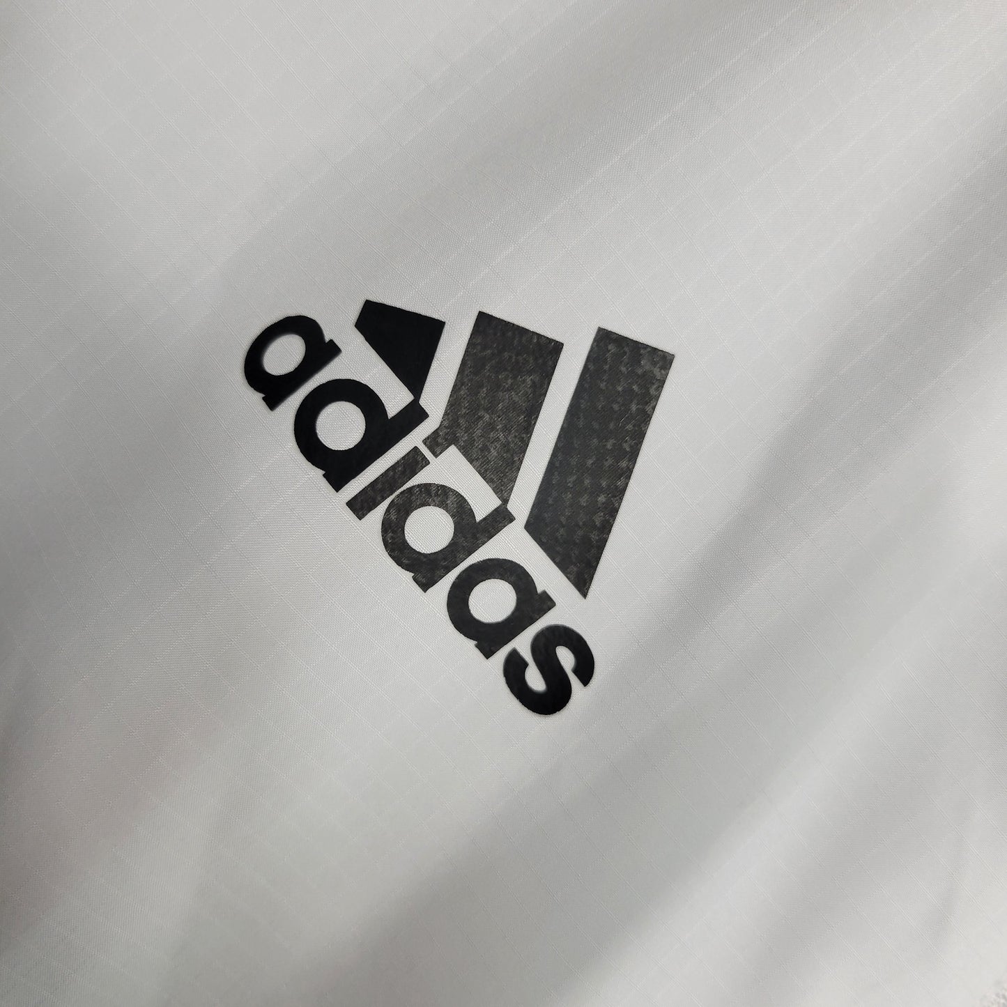 Real Madrid 23/24 Windbreaker (Fan)