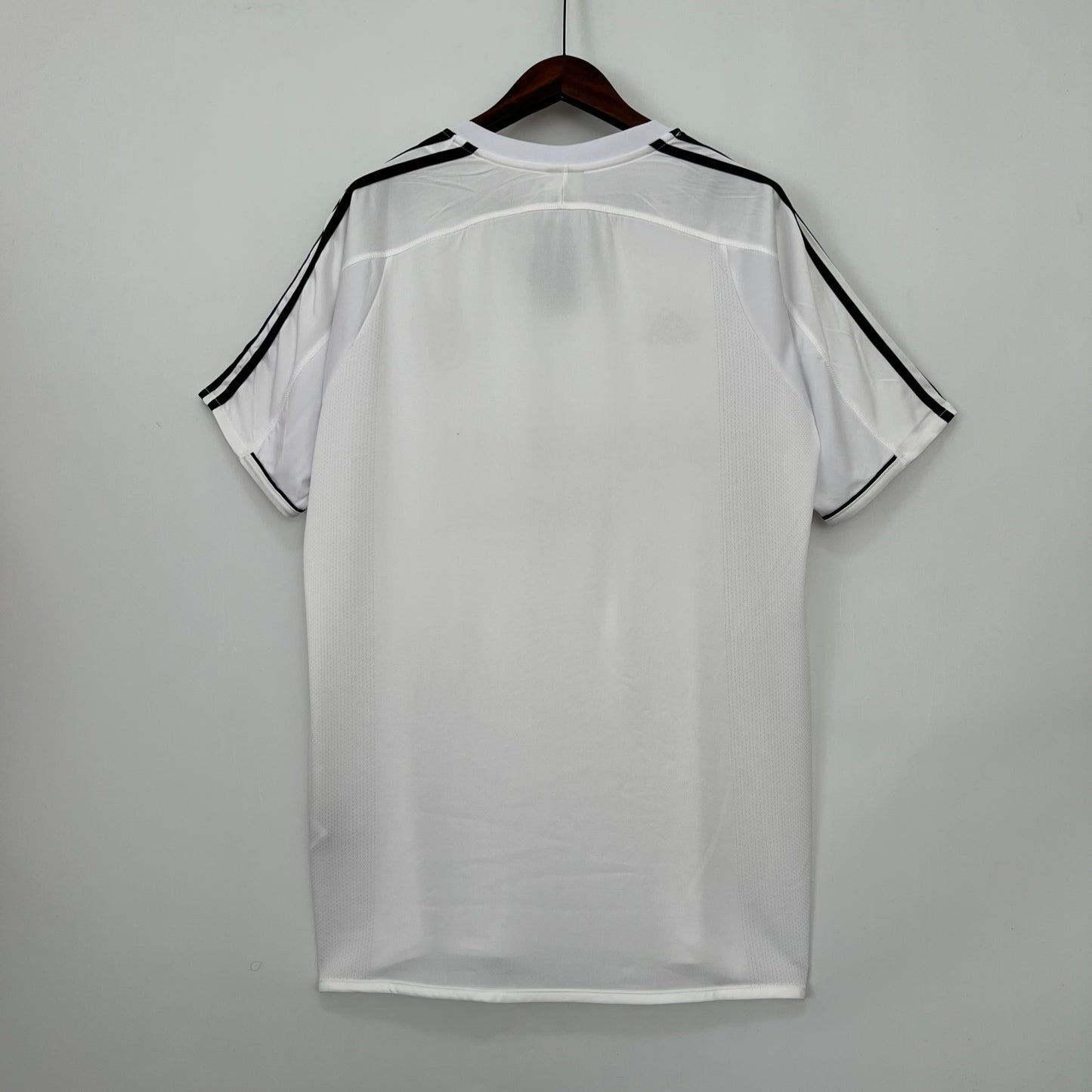 Real Madrid Retro 03/04 Home (Fan)