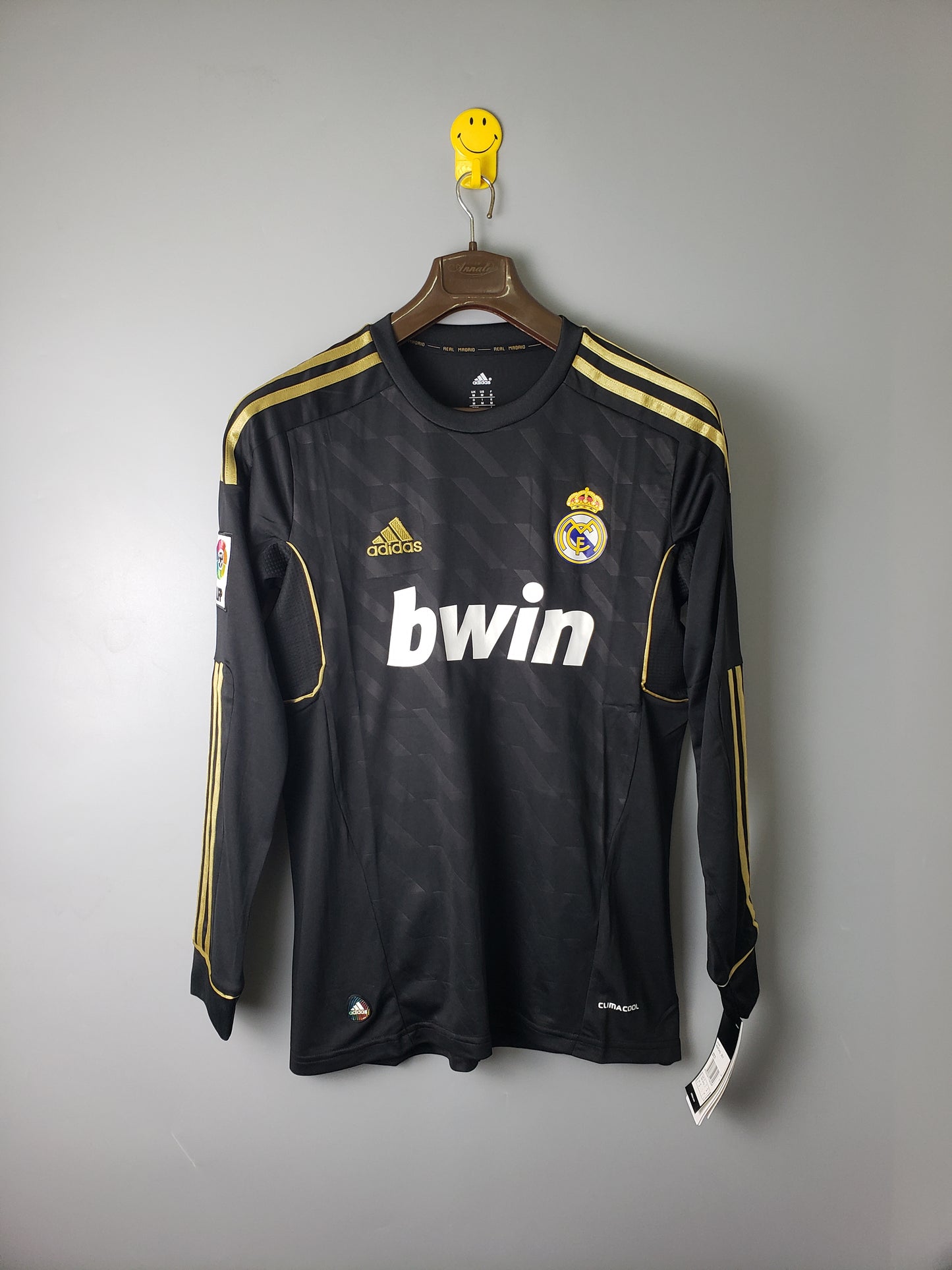 Real Madrid Retro 2012 Long-Sleeve Black (Fan)