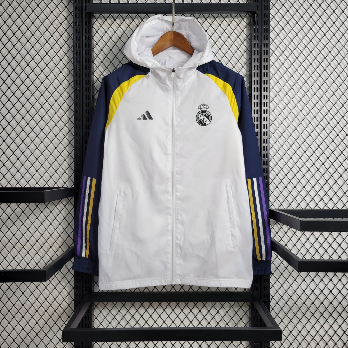 Real Madrid 23/24 Windbreaker (Fan)