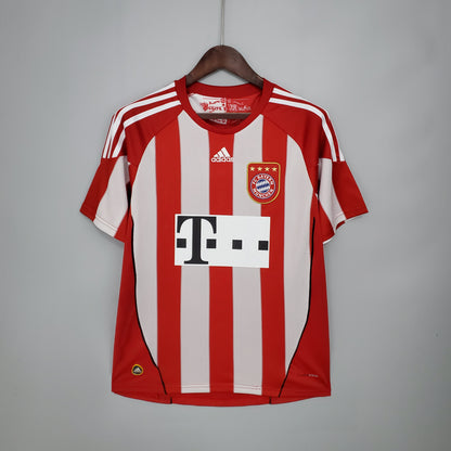 Bayern Munich Retro 10/11 Home (Fan)