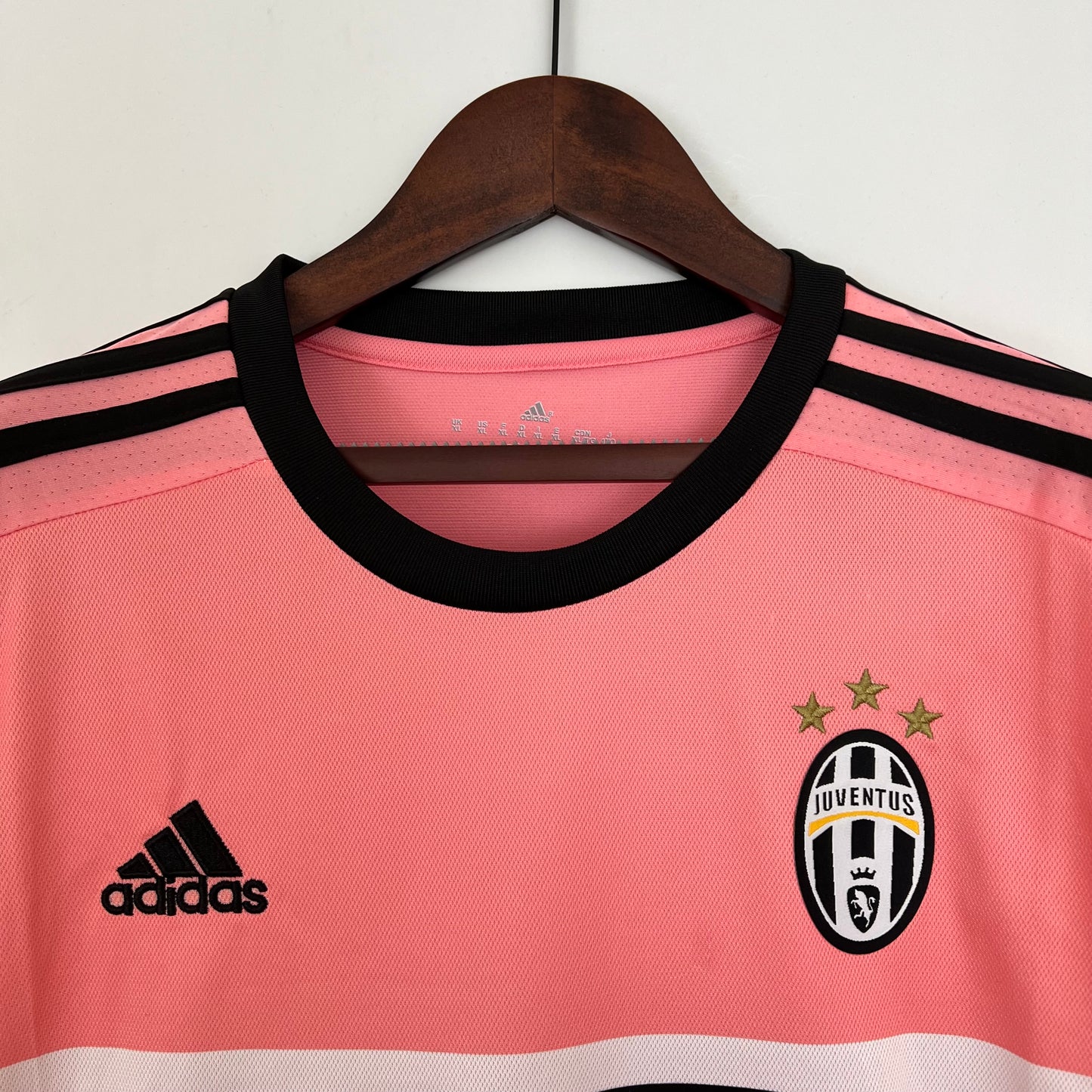 Juventus Retro 15/16 Away (Fan)