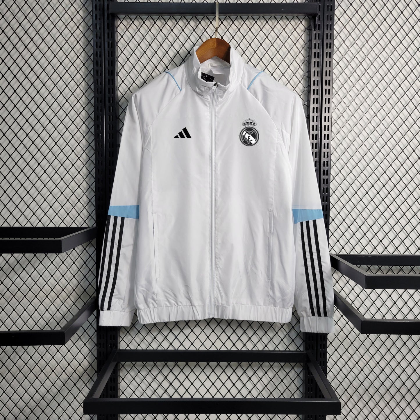 Real Madrid 23/24 Windbreaker (Fan)