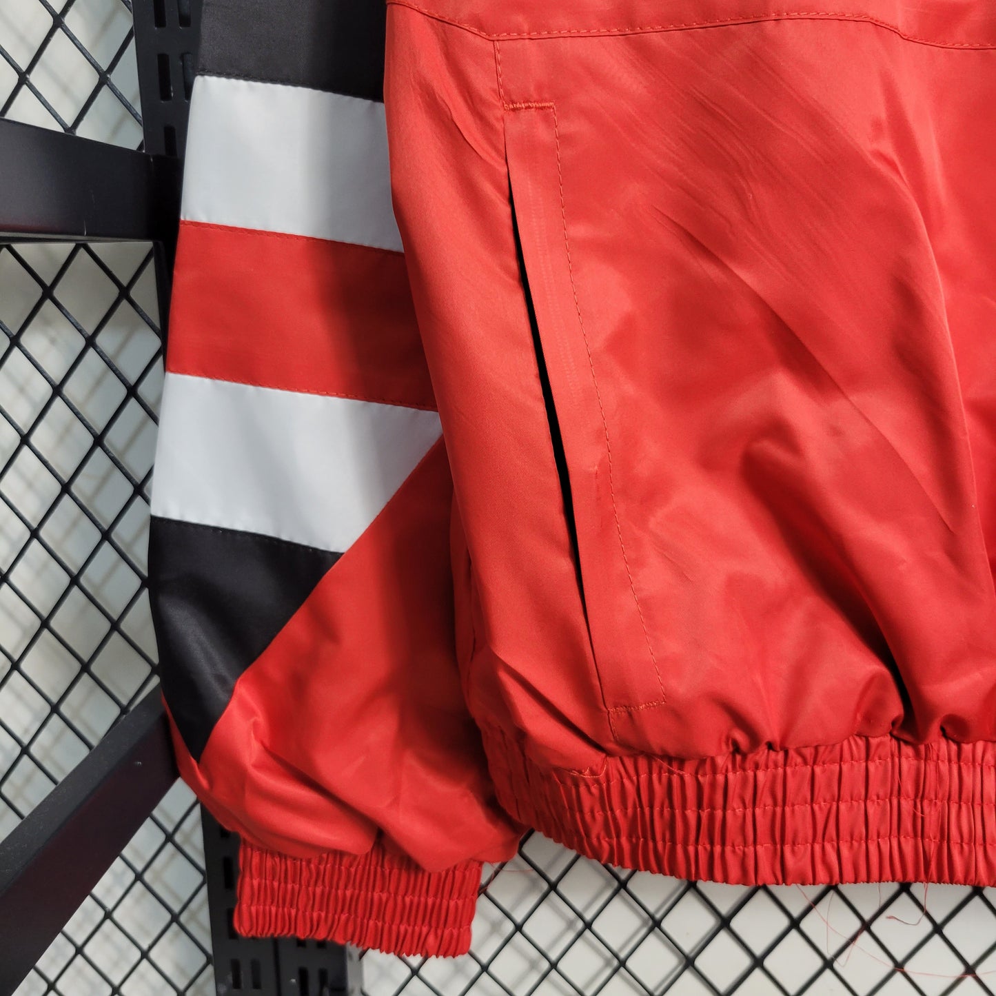 Manchester United 23/24 Windbreaker (Fan)
