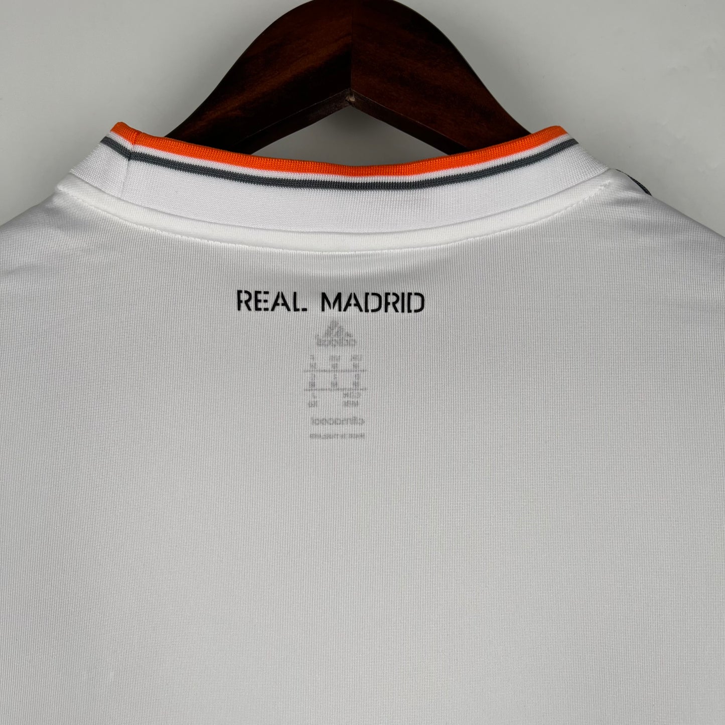 Real Madrid Retro 13/14 Home (Fan)