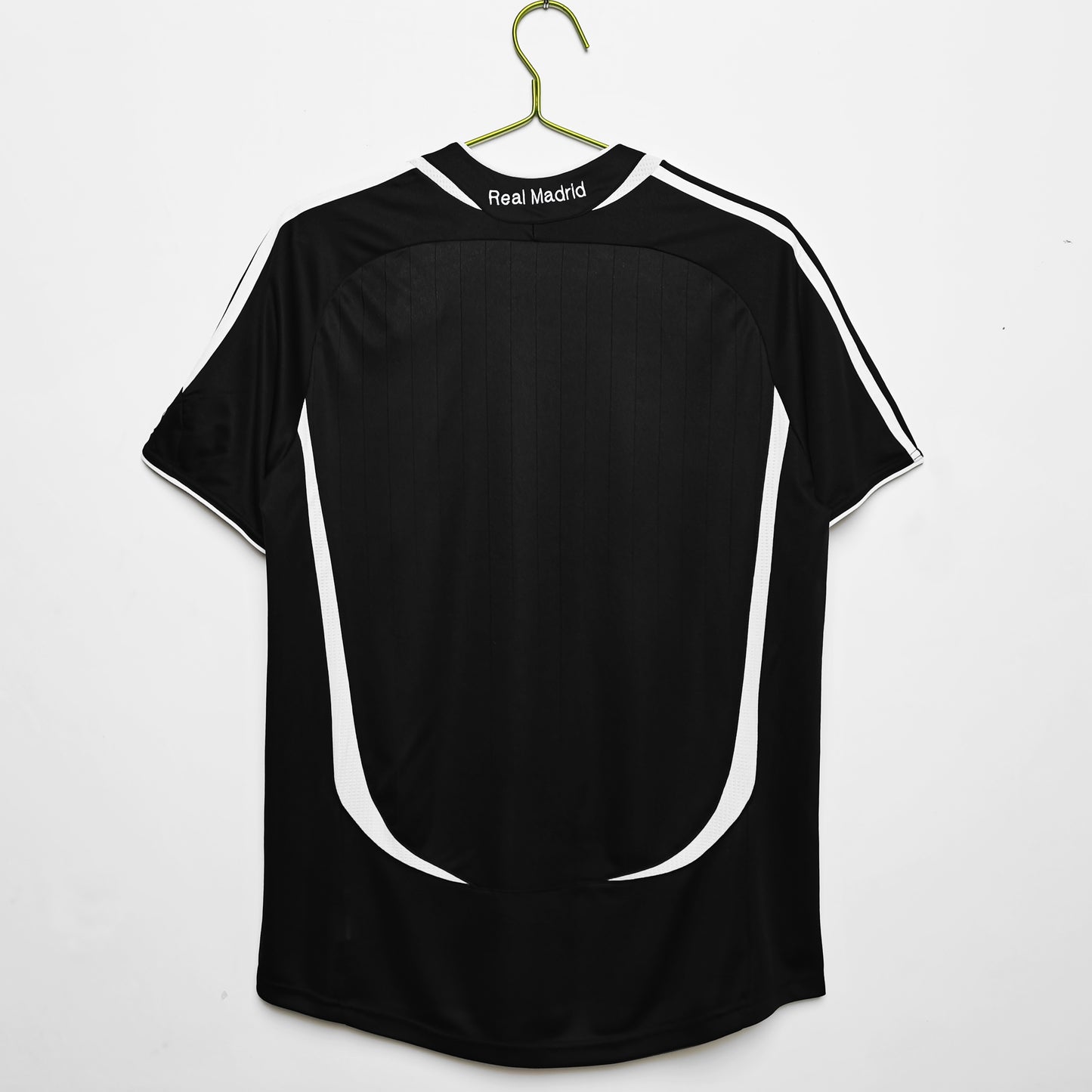 Real Madrid's Retro 2006/07 Second Away (Fan)