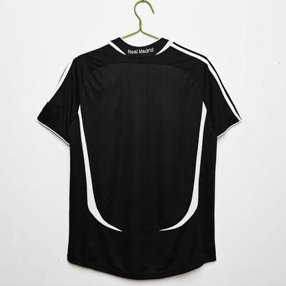 Real Madrid's Retro 2006/07 Second Away (Fan)