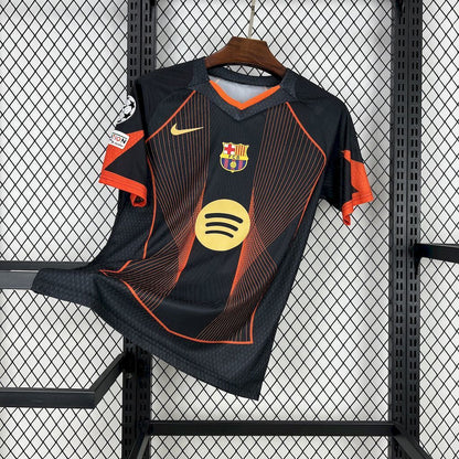 Barcelona 25/26 Gradient Black Orange (Fan)