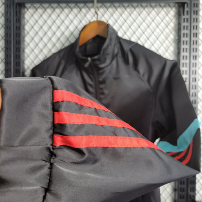 Manchester United 23/24 Windbreaker (Fan)
